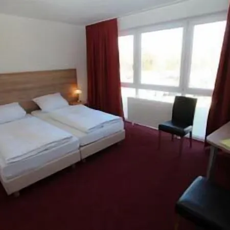 Hotel Am Interpark 3*
